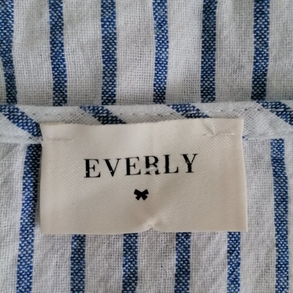 Everly Women's Blue Stripe Blouse Cold Shoulder Size S - Picture 5 of 6